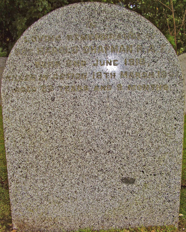Harold Chapman's gravestone